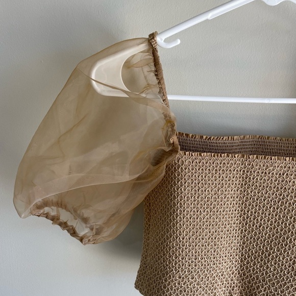 ASTR The Label Organza Puff Sleeve Smocked Crop Top - Beige/Tan - Extra Small XS - Picture 11 of 14
